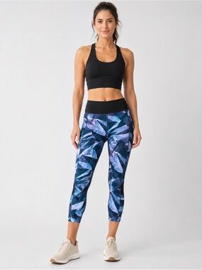 Lululemon Pace Rival Crop Pretty Prism Multi Leggings Size 4